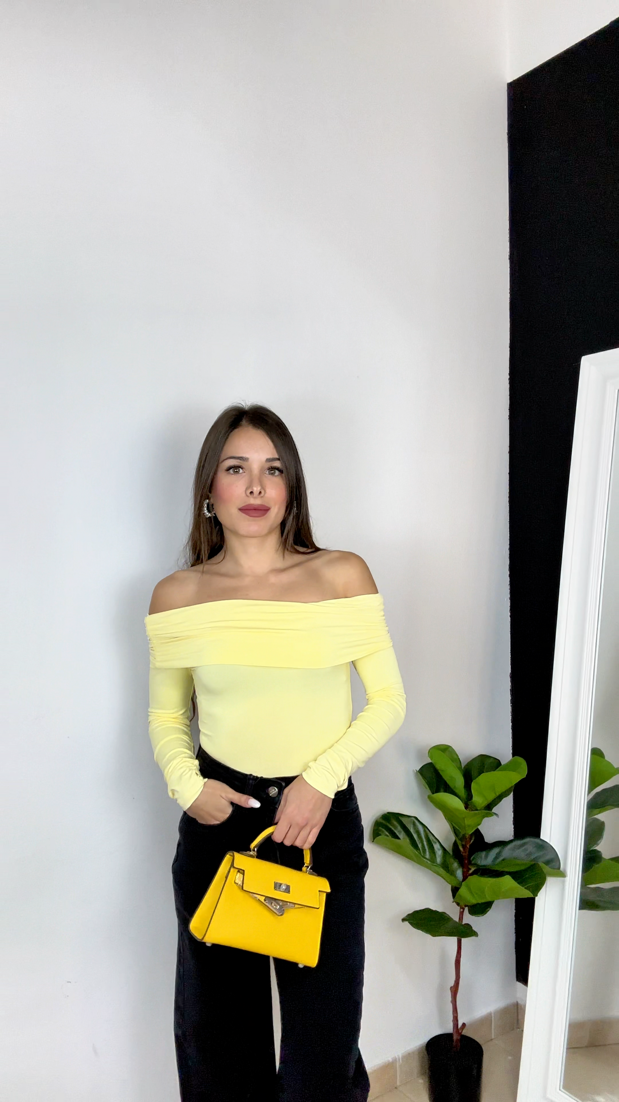 Body Kate - spalle scoperte